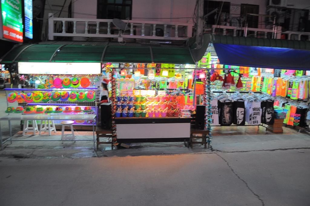Mickey Hostel Haad Rin Exterior photo